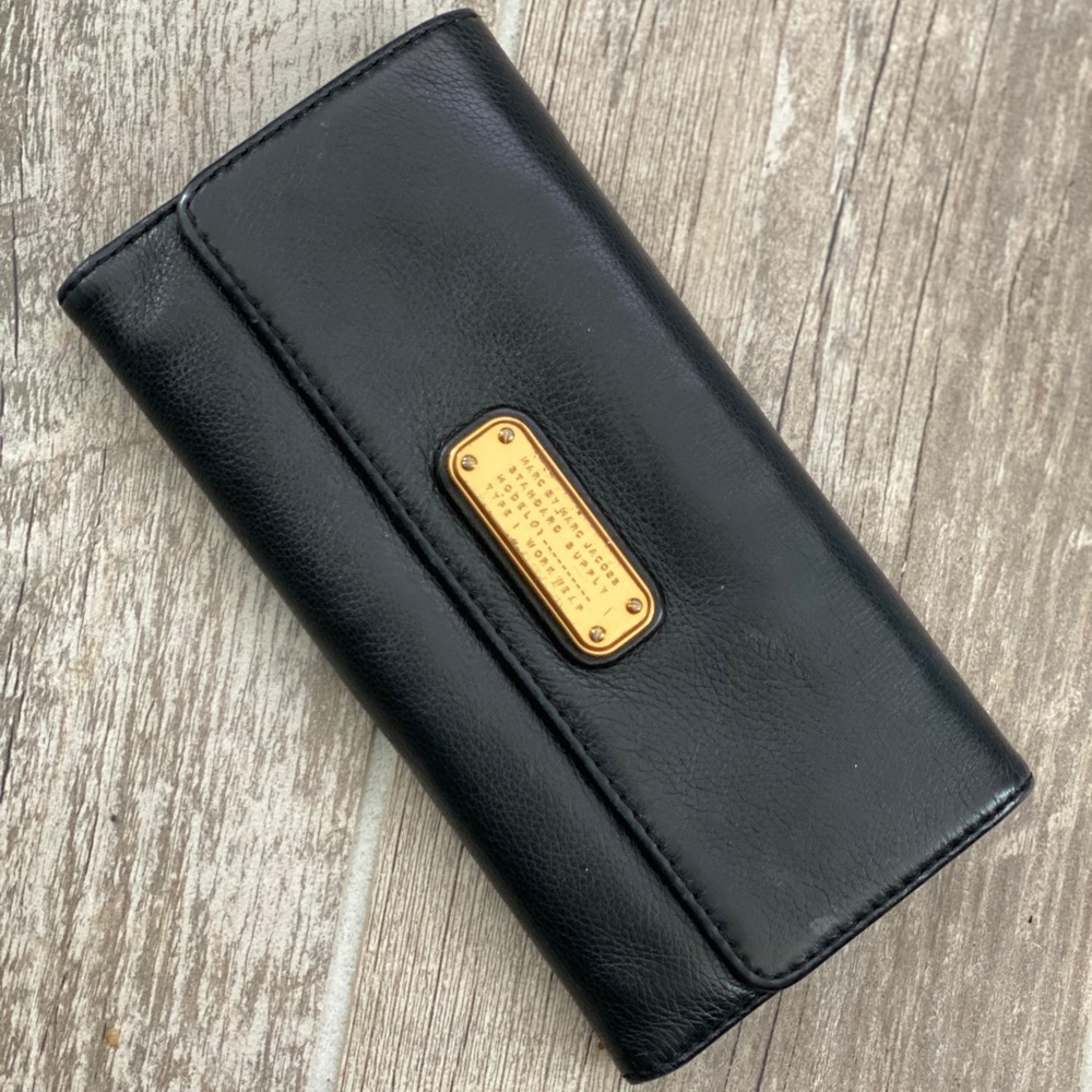 Marc by Marc Jacobs Long Trifold Clutch Wallet